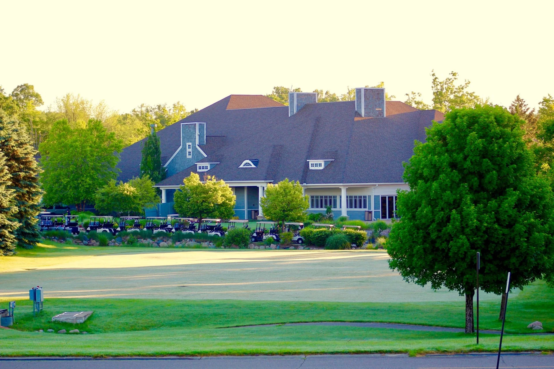 Clubhouse-pic-min-scaled